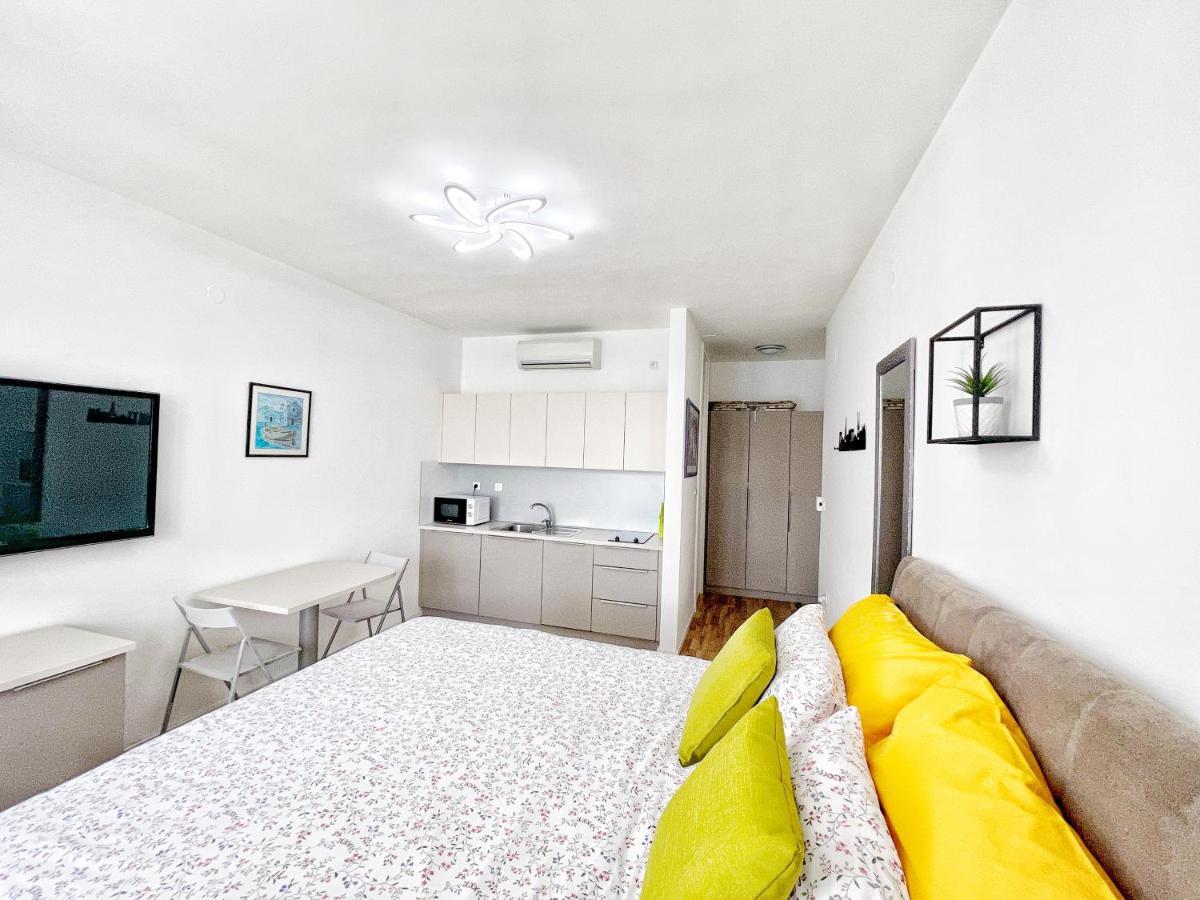 Studio Apartma Pag Blue Ocean 1 With Sea View Pag Town Extérieur photo